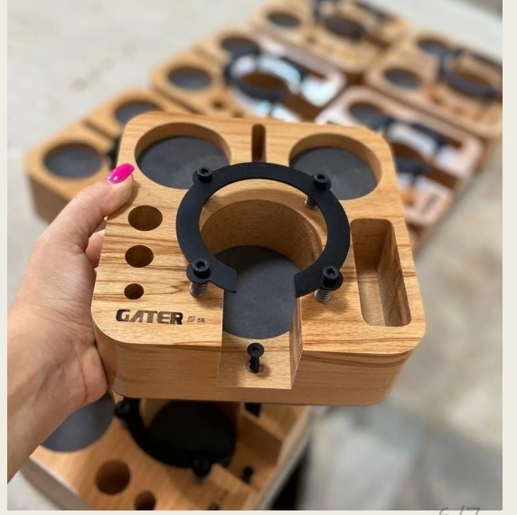 استند چوبی فنر دار مربع